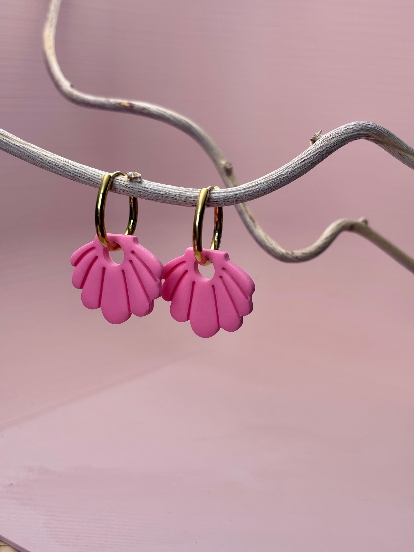Skjell · Hot pink