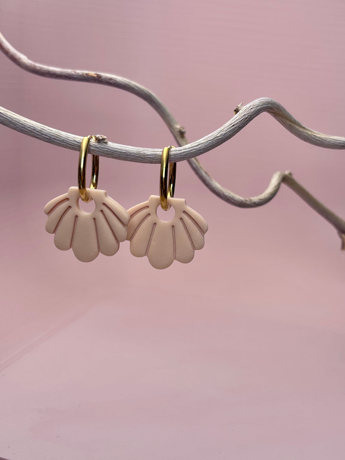 Skjell · Beige